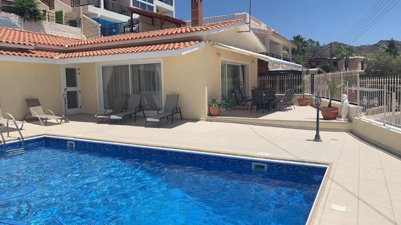 Peyia Palm Villa Paphos Bagian luar foto