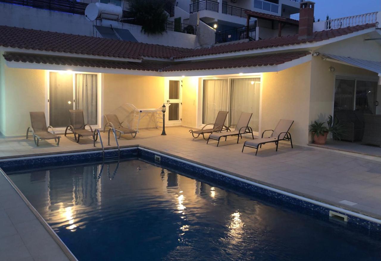 Peyia Palm Villa Paphos Bagian luar foto